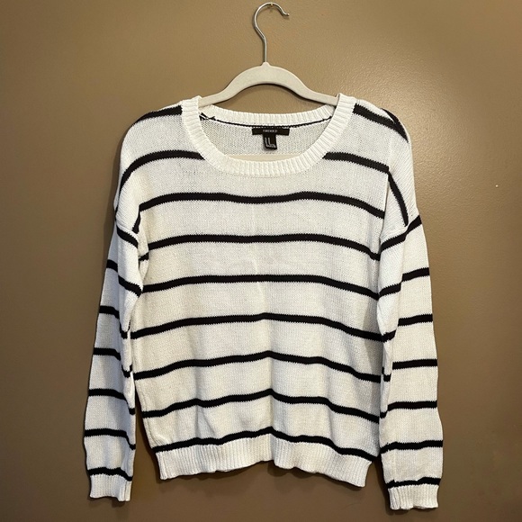 Forever 21 Sweaters - Forever 21 Navy/White Striped Slouchy Sweater